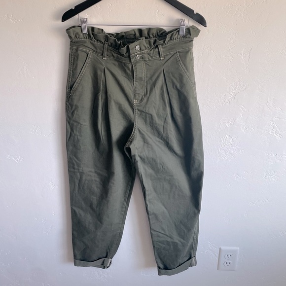 Wild Fable Khaki Green Paperbag Pants with Cream Stitching Cuffed Ankle size 12 - Picture 1 of 6